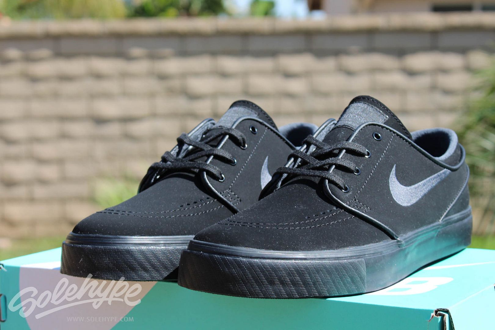 Nike SB Zoom Stefan Janoski CNVS 633014-022 Triple Black Anthracite Nubuck Grey Nike SB Zoom Stefan Janoski CNVS 633014-022 Triple Black Anthracite Nubuck Grey